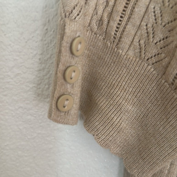 Charter club. Med 60% cotton 40% rayon, beige lightweight, half sleeve cardigan - Picture 3 of 7